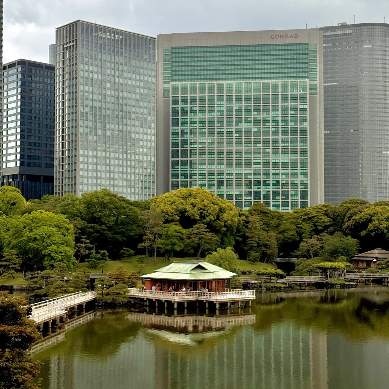 Императорский дворец (Восточный сад)